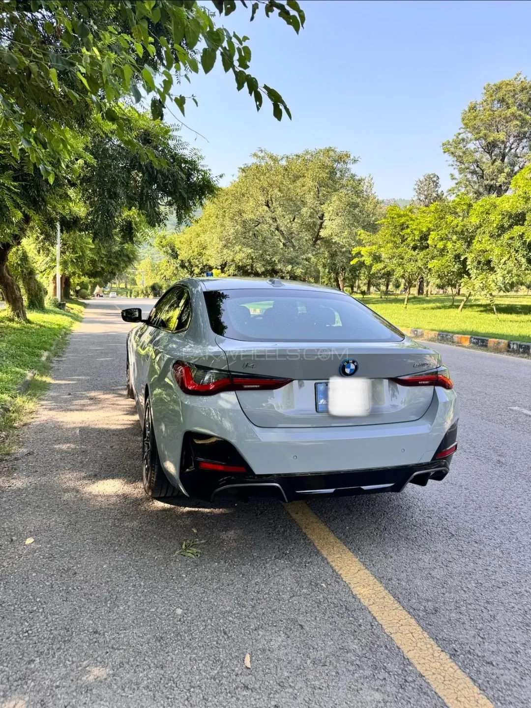 BMW I4