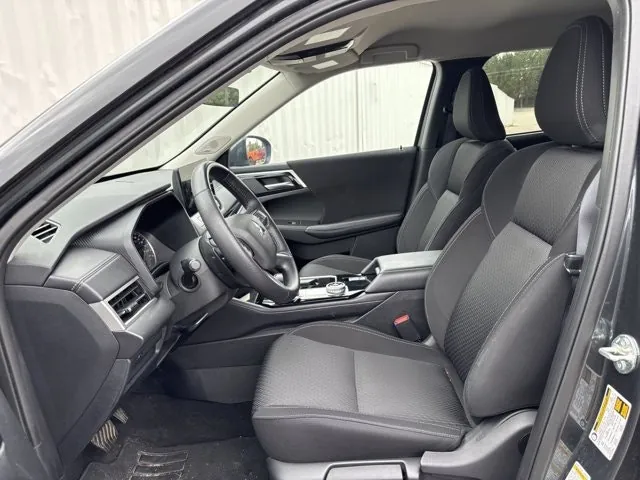 Mitsubishi Outlander 2025 photo 3