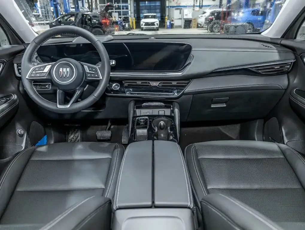 Buick Envision 2026 photo 4
