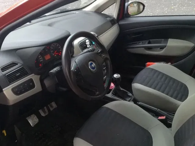 Fiat Grande Punto 2006 photo 2