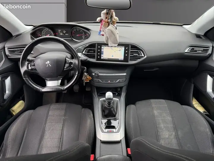 Peugeot 308 2016 photo 2