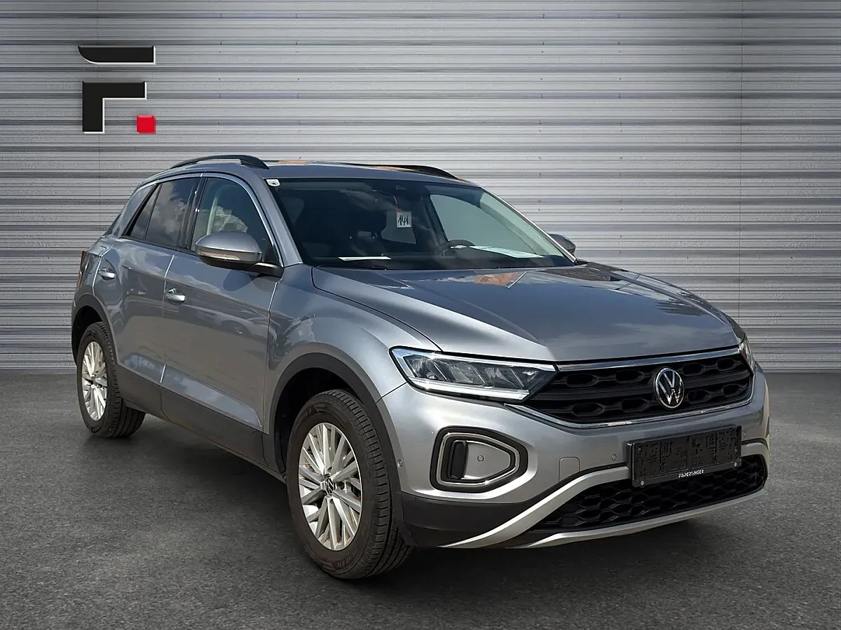 Volkswagen T-Roc 2022 photo 3