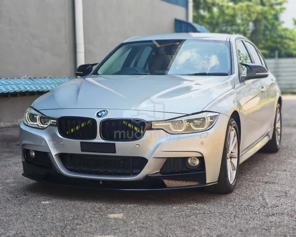 BMW 320I