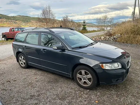 Volvo V50 2009 photo 2