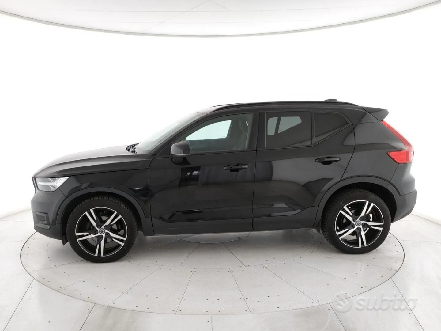 Volvo Xc40 2022 photo 2