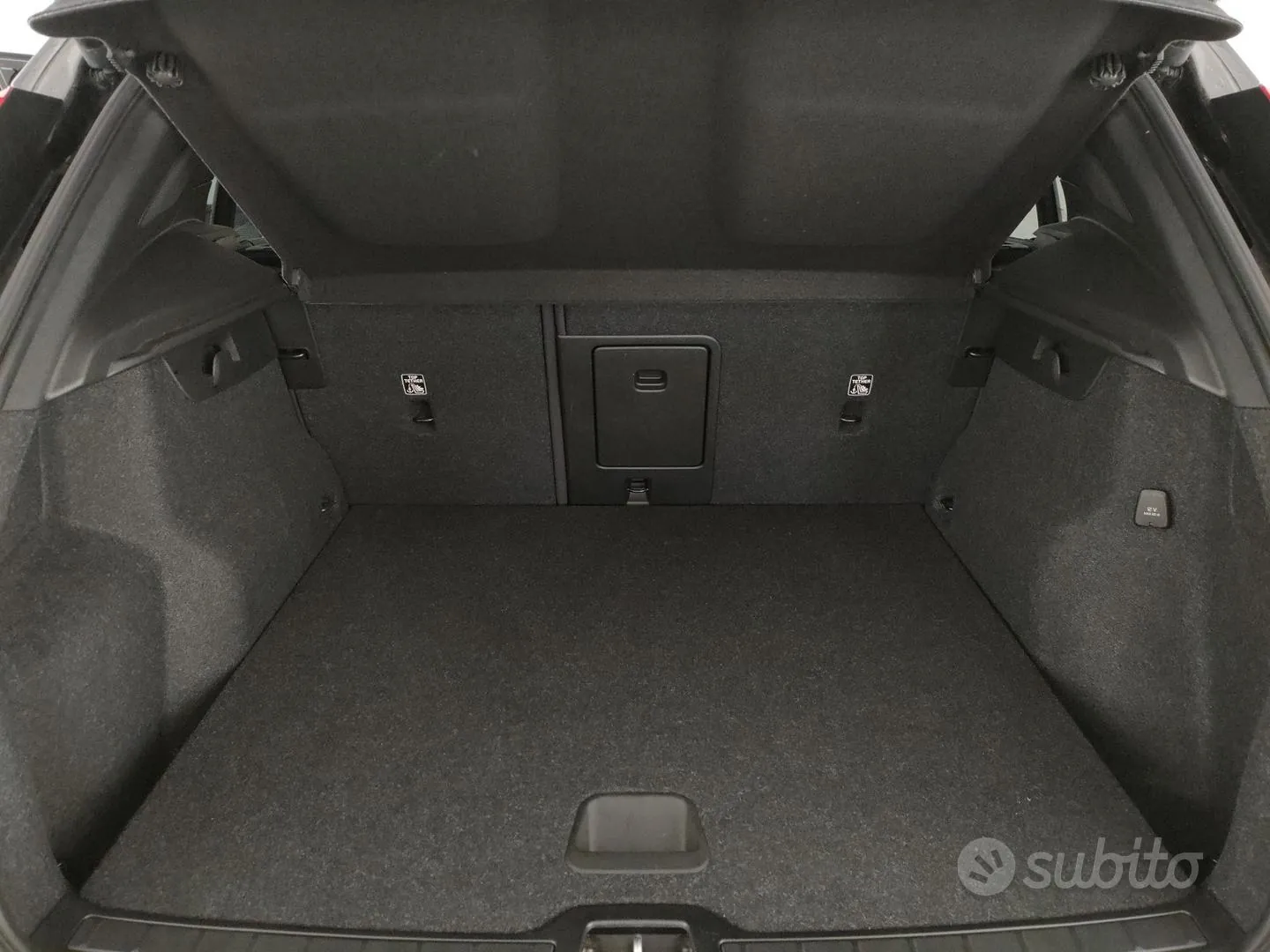 Volvo Xc40 2022 photo 4