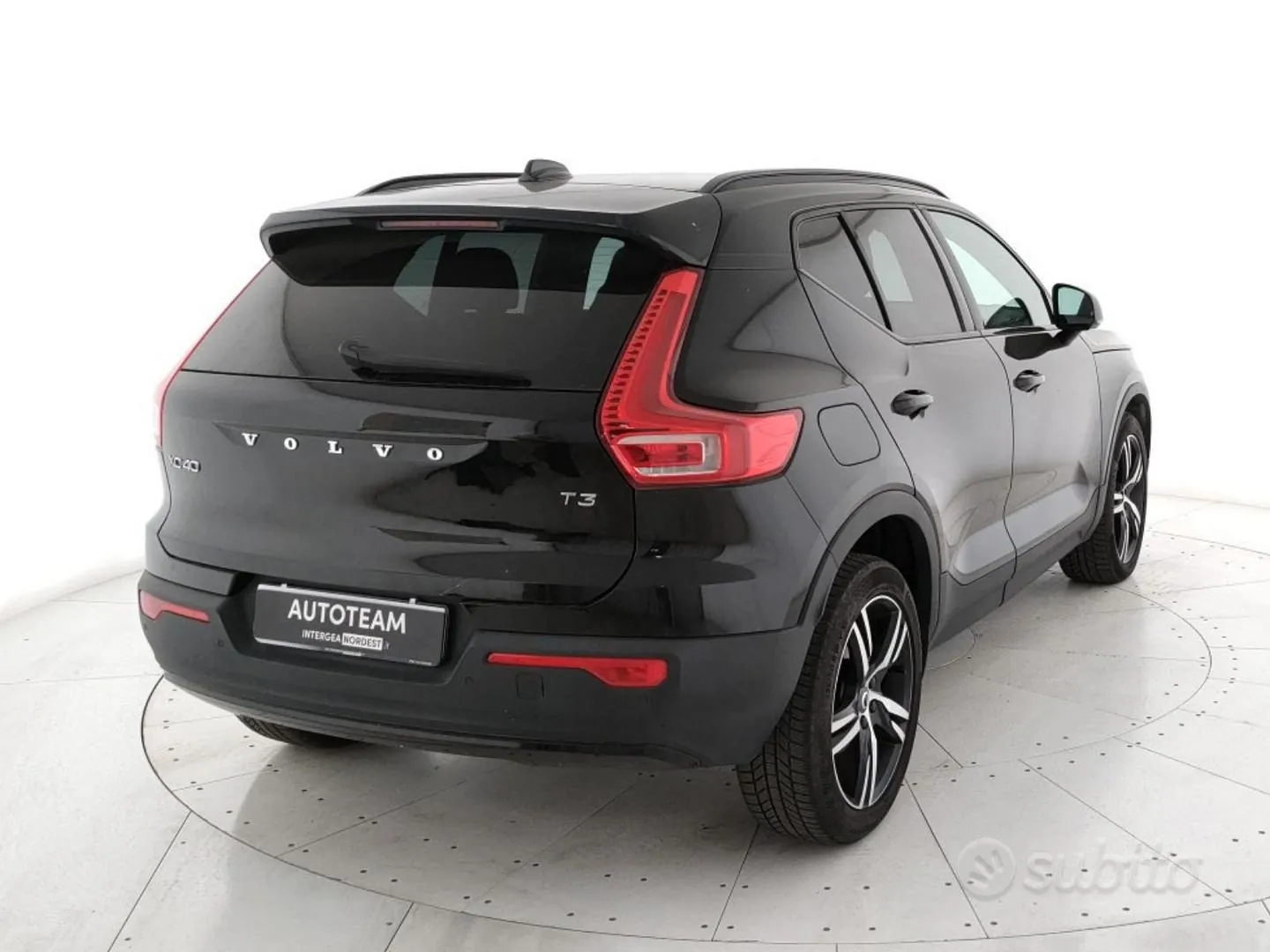 Volvo Xc40 2022 photo 3