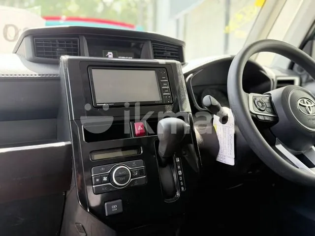 Toyota Roomy 2023 photo 4
