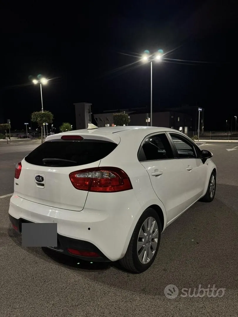 Kia Rio 2013 photo 2