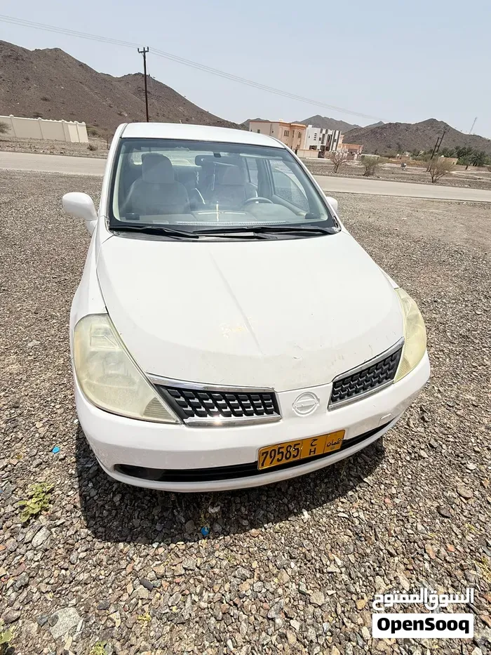 Nissan Tiida 2008 photo 3