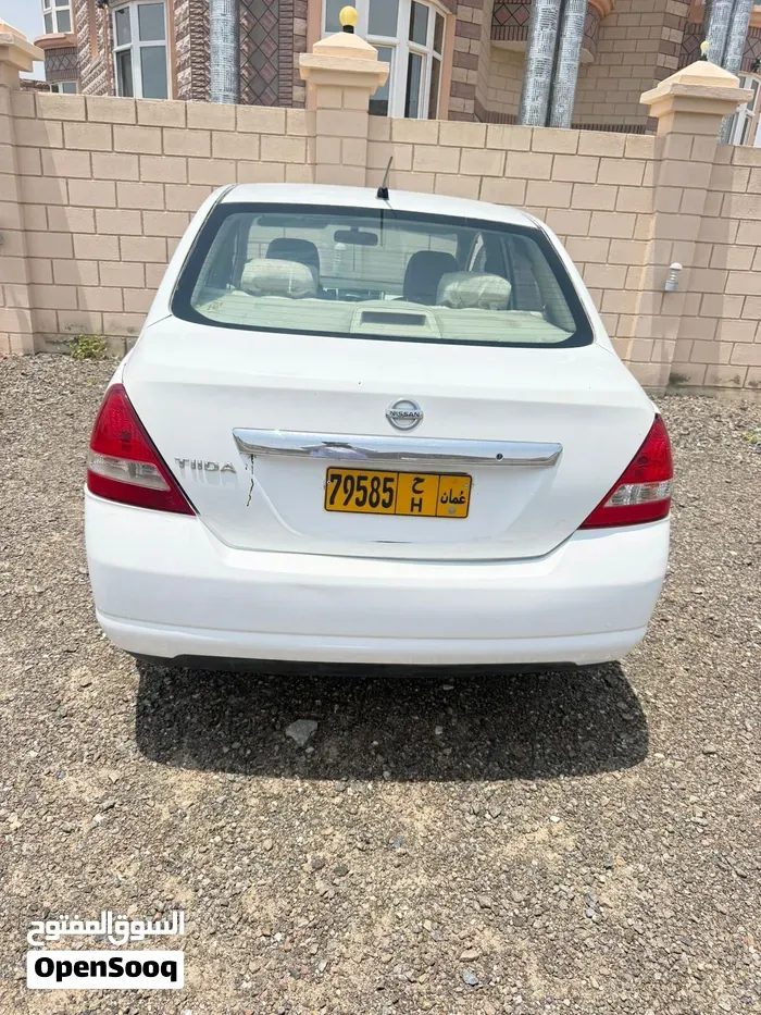 Nissan Tiida 2008 photo 4
