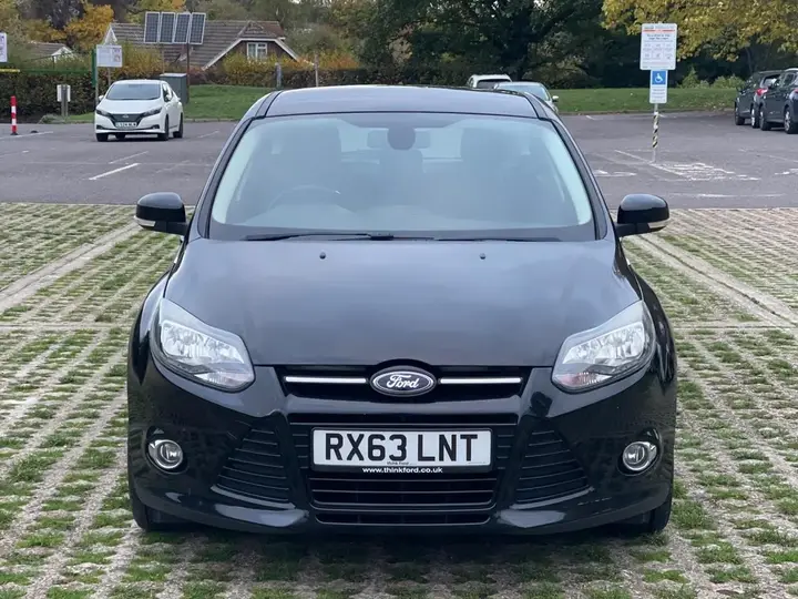 Ford Focus 2013 photo 2