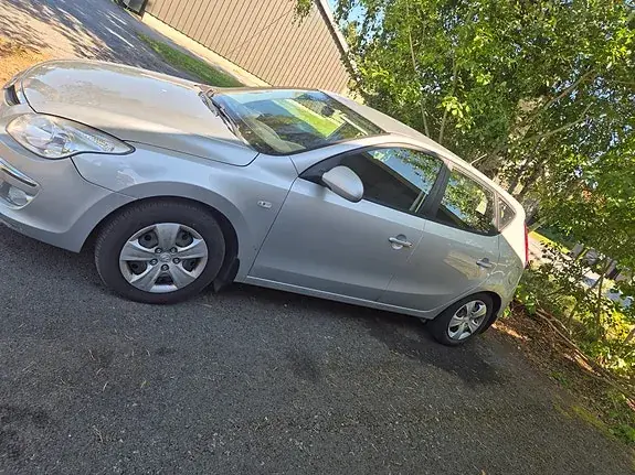 Hyundai I30 2009 photo 2
