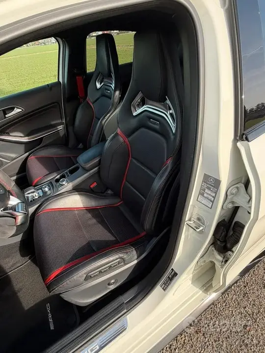 Mercedes-Benz A45 Amg 2016 photo 5