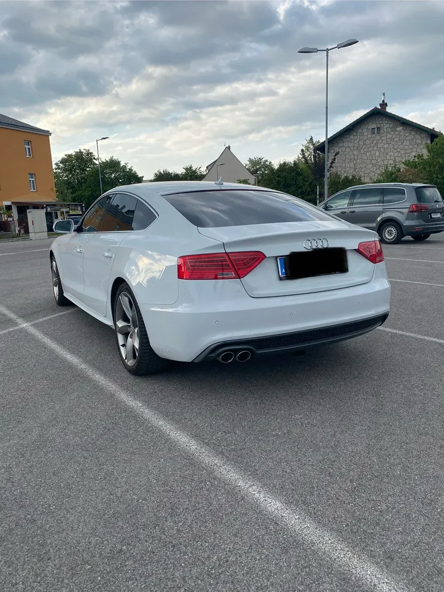 Audi A5 2014 photo 2