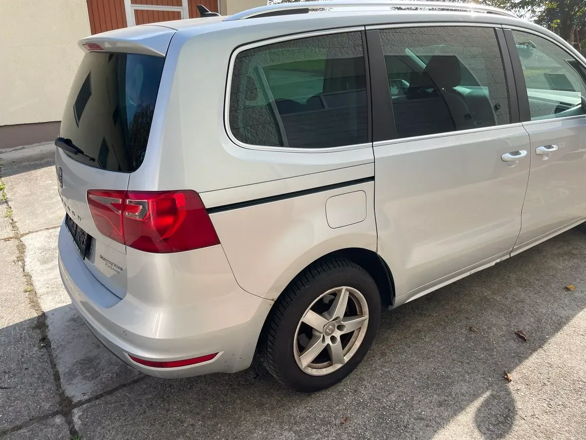 Seat Alhambra 2011 photo 3