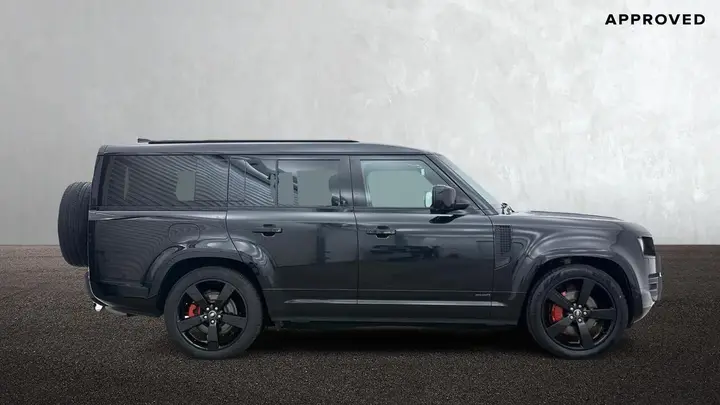 Land Rover Defender 2024 photo 5