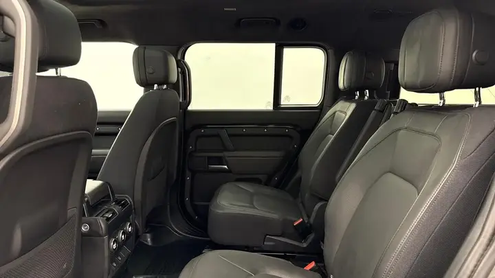 Land Rover Defender 2024 photo 4