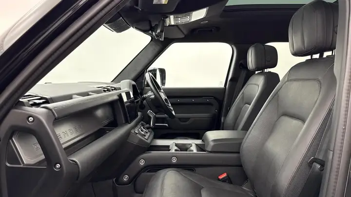 Land Rover Defender 2024 photo 3