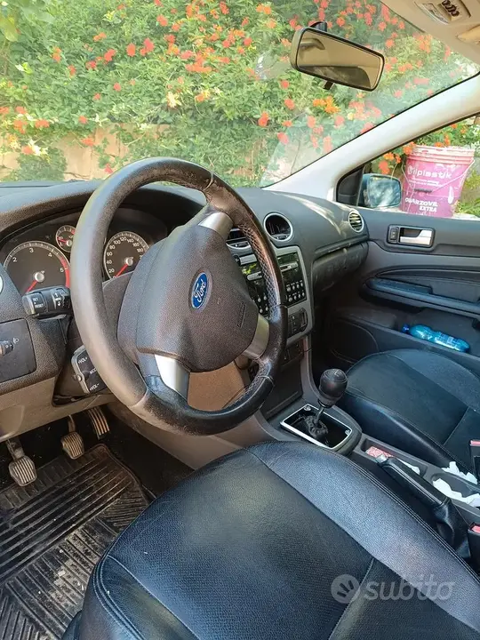 Ford Focus 2006 photo 3