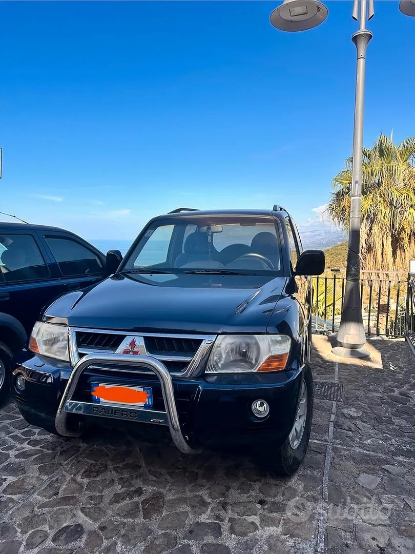 Mitsubishi Pajero 2003 photo 2