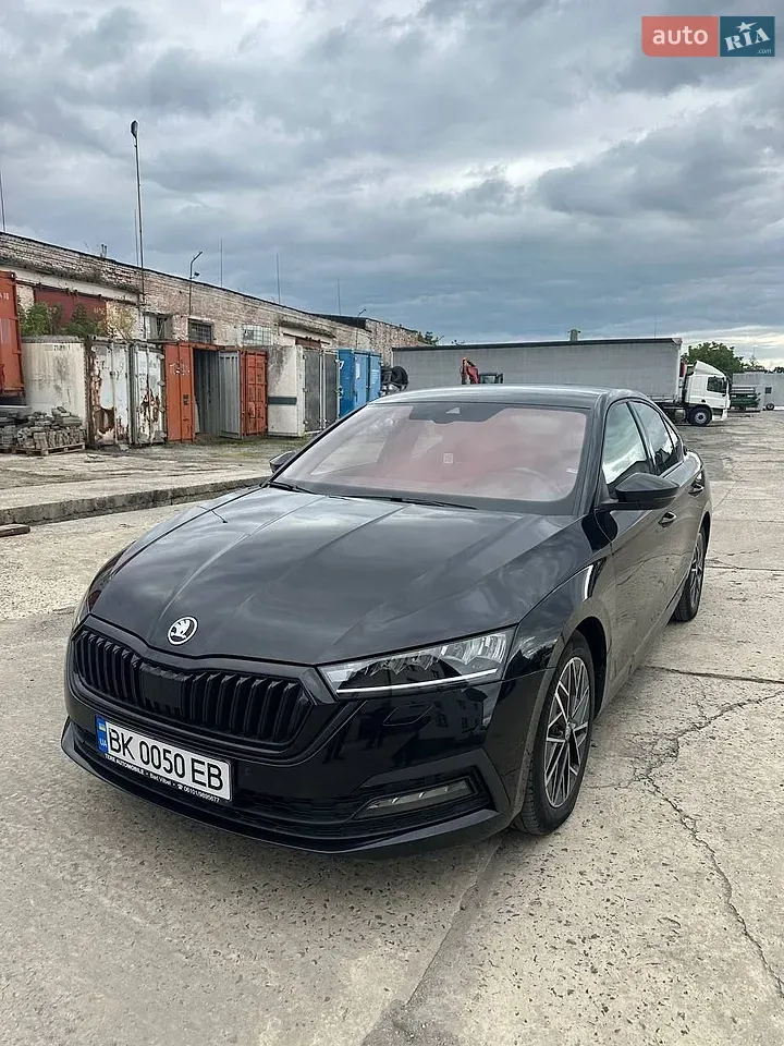Skoda Octavia 2021 photo 2