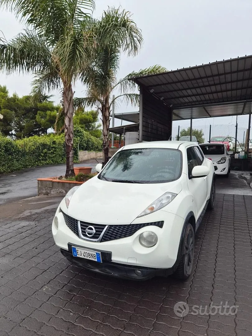 Nissan Juke 2011 photo 2