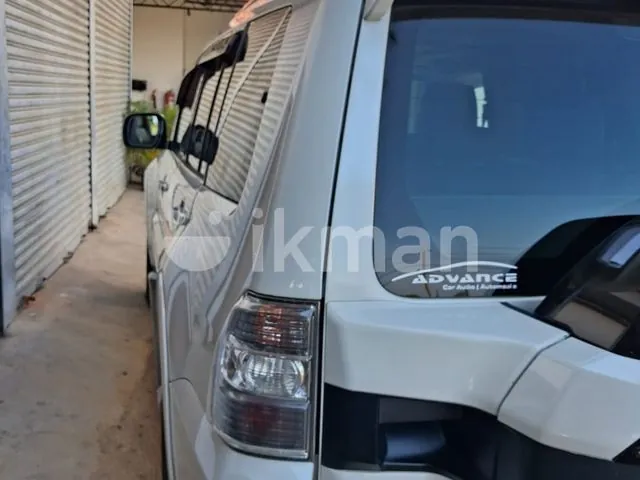 Mitsubishi Pajero 2015 photo 4