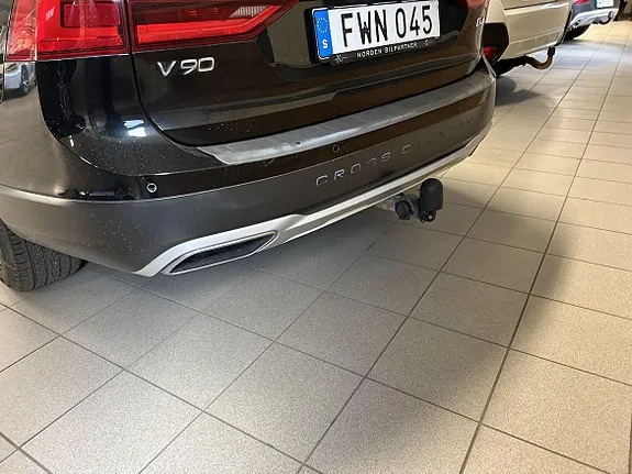 Volvo V90 Cross Country 2018 photo 3