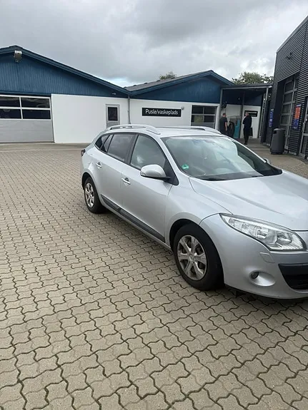 Renault Megane Iii 2010 photo 3