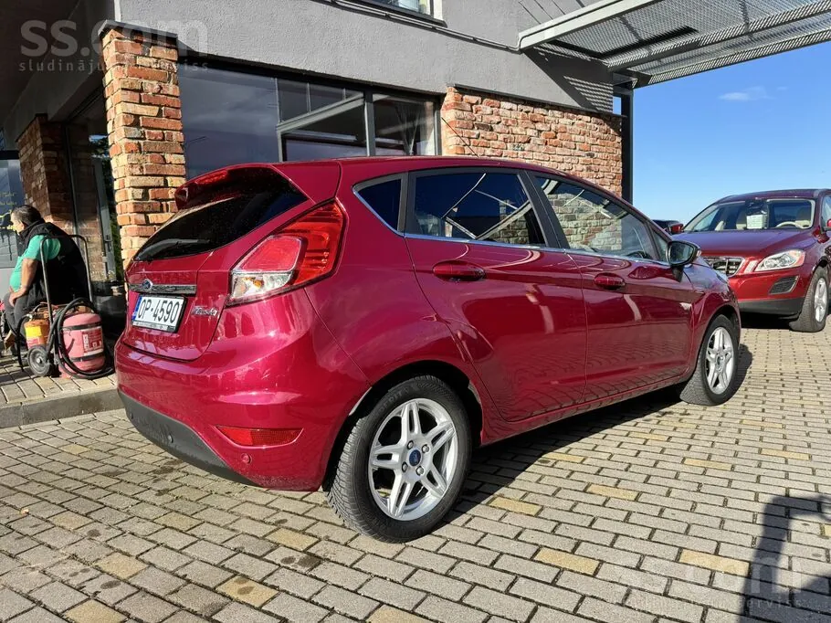 Ford Fiesta 2014 photo 3