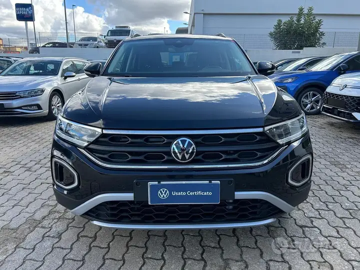 Volkswagen T-Roc 2024 photo 2