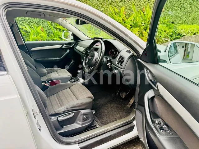 Audi Q3 2017 photo 2