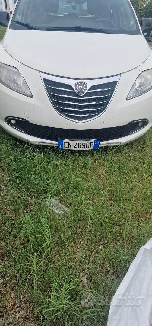 Lancia Ypsilon 2012 photo 3