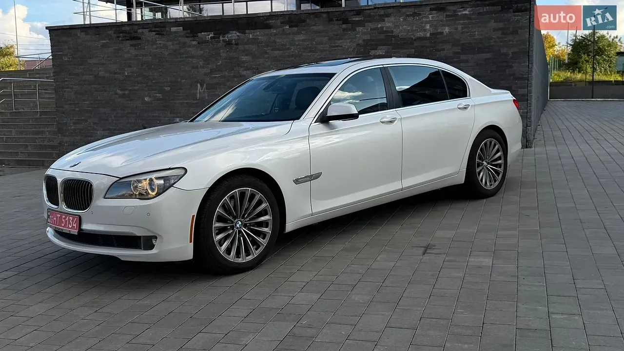 BMW 7 Series 2012 photo 4