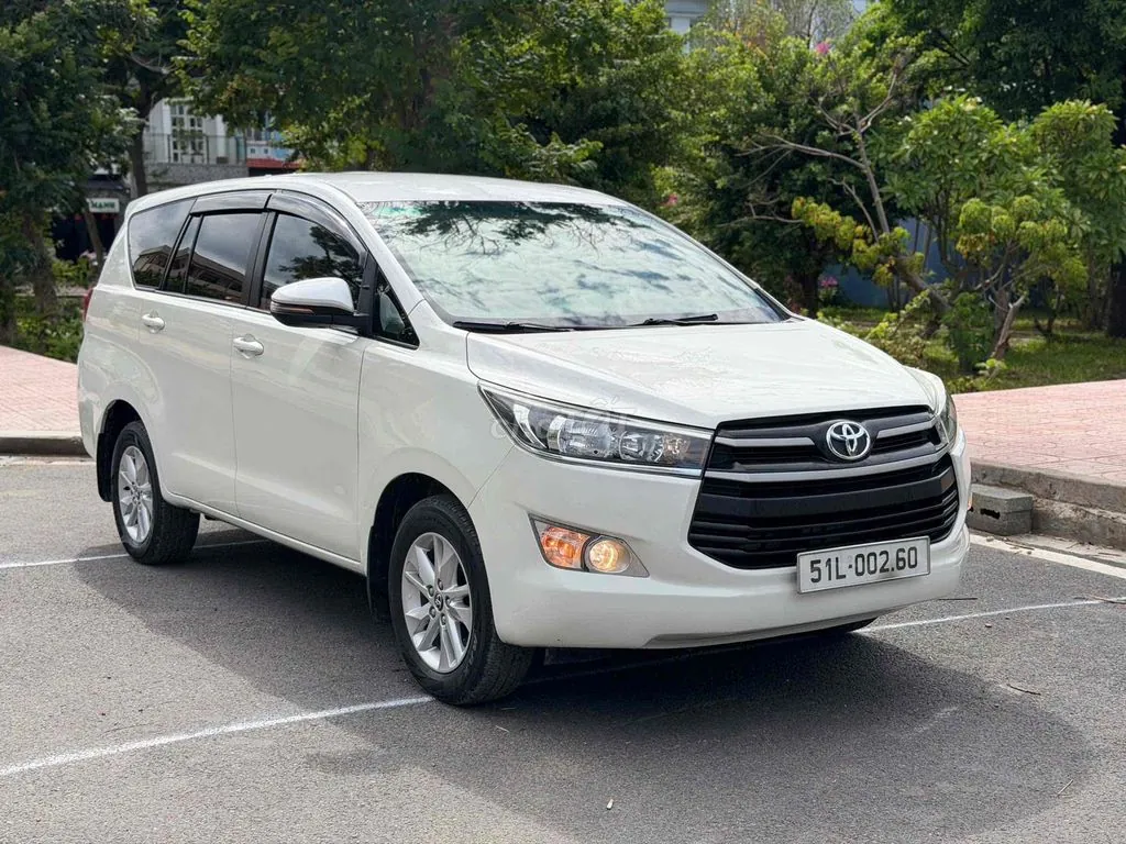 Toyota Innova 2019 photo 2