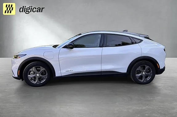 Ford Mustang Mach-E 2023 photo 3