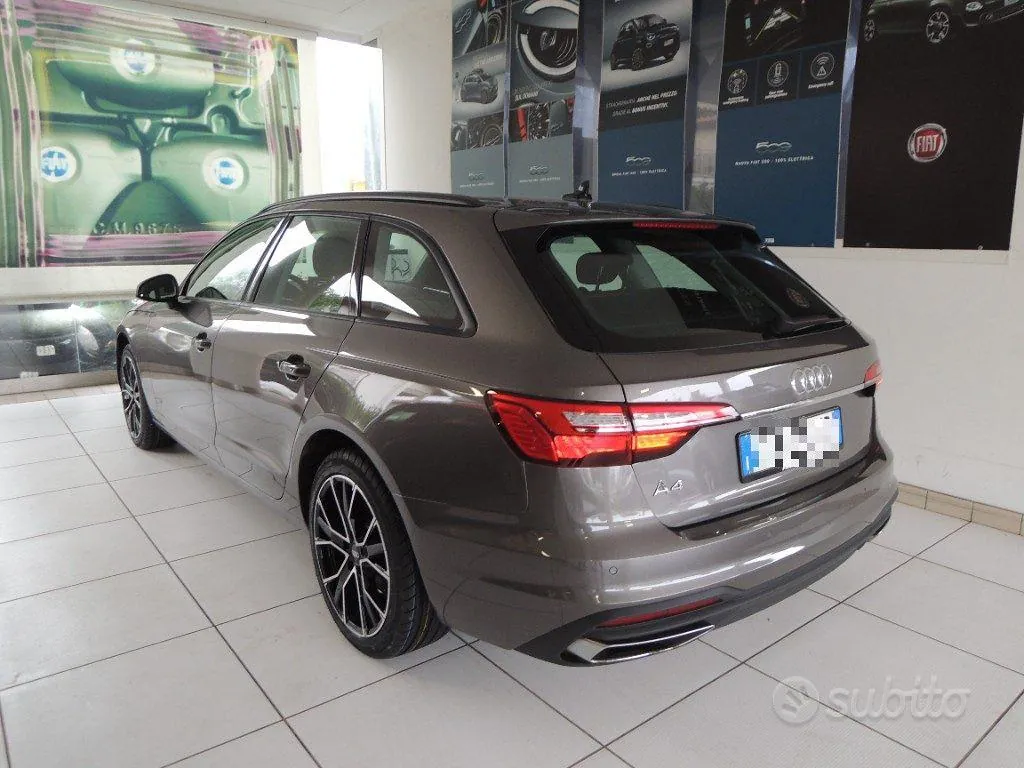Audi A4 2022 photo 4