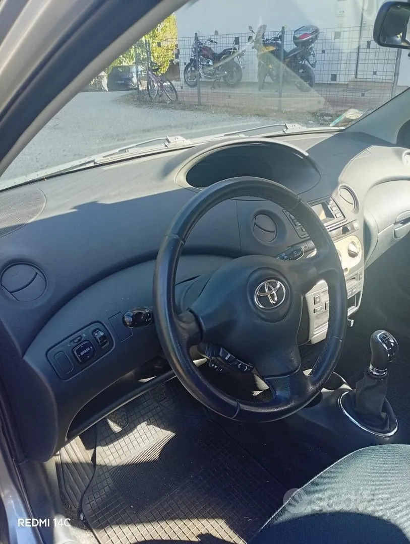 Toyota Yaris 2003 photo 5
