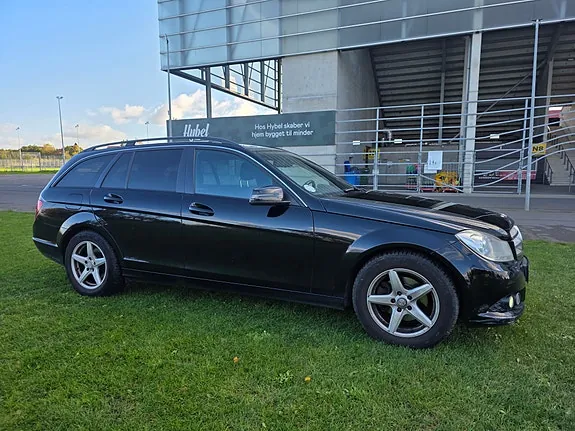 Mercedes-Benz C220 2012 photo 4