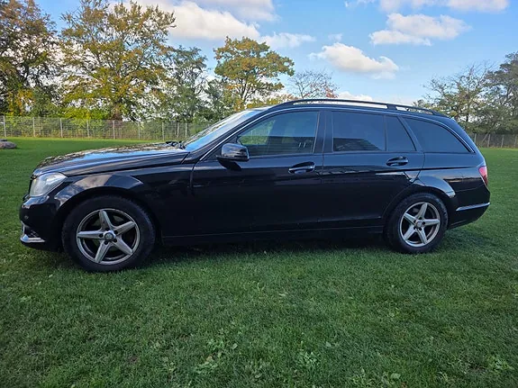 Mercedes-Benz C220 2012 photo 2