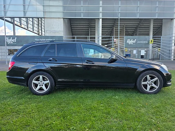 Mercedes-Benz C220 2012 photo 3