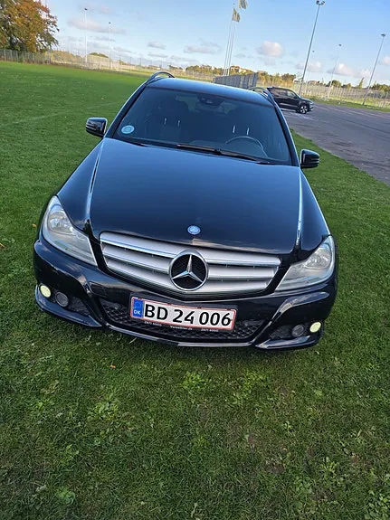 Mercedes-Benz C220