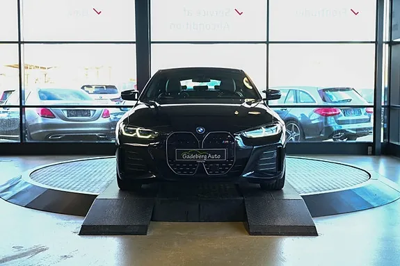 BMW I4 2023 photo 3