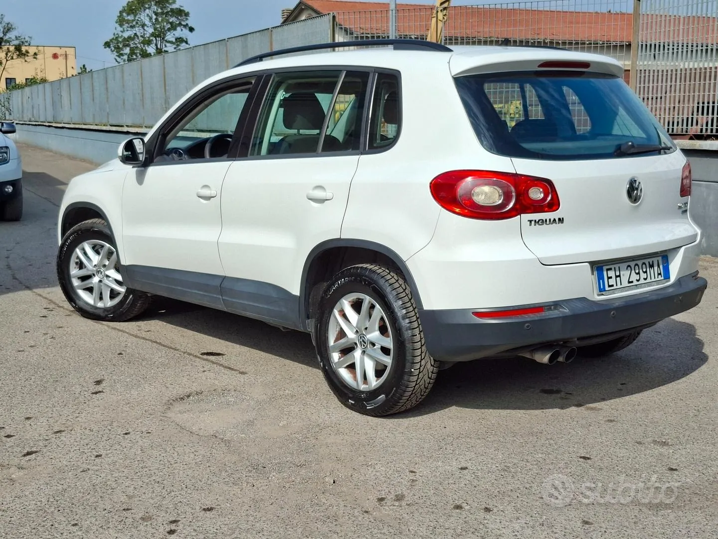 Volkswagen Tiguan 2011 photo 5