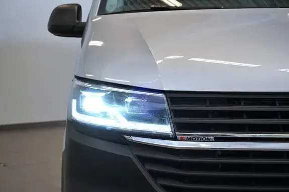 Volkswagen Transporter 2021 photo 3