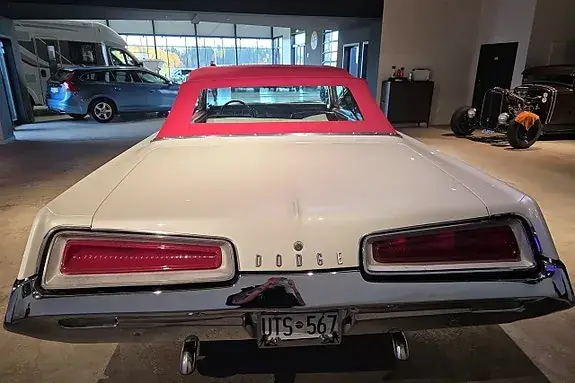Dodge Polara 1967 photo 4