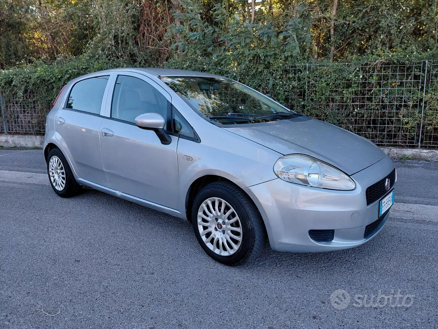 Fiat Grande Punto 2007 photo 2