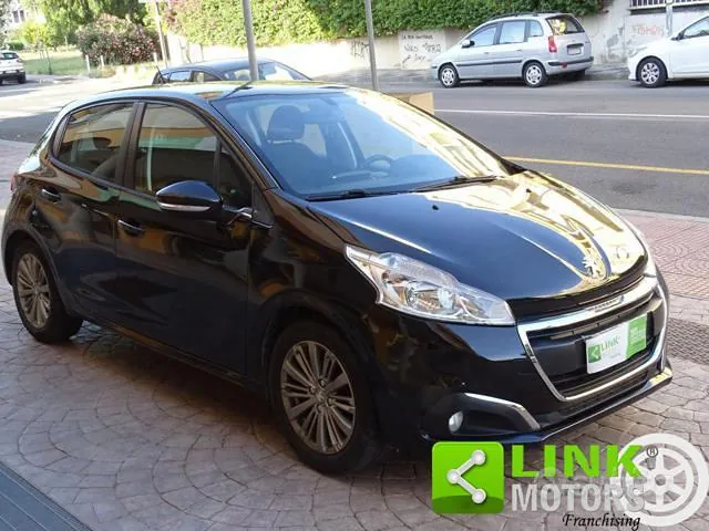 Peugeot 208 2016 photo 3