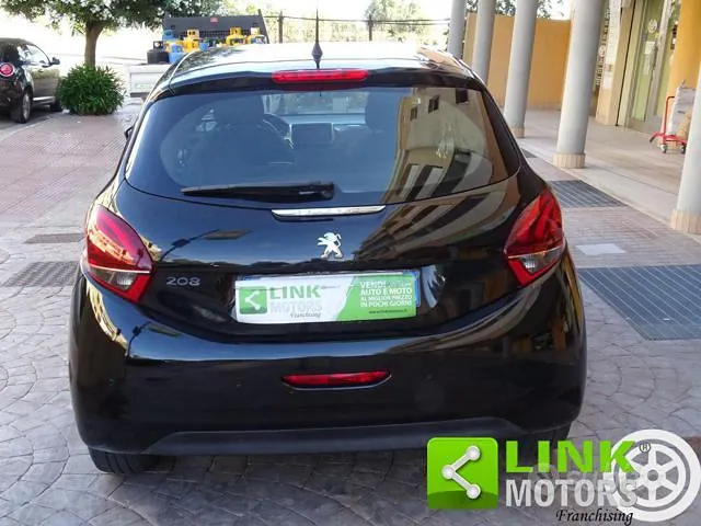 Peugeot 208 2016 photo 5